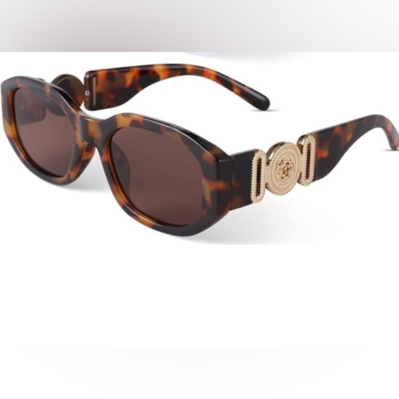 High Fashion Rose Hardware Sunglasses - Picture 2 of 3